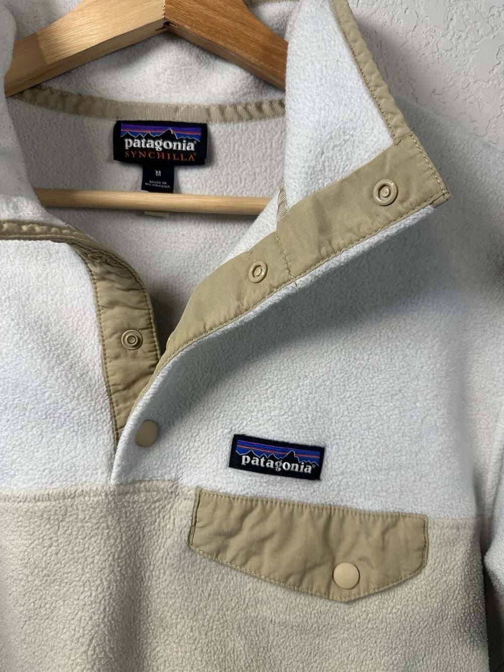 Women’s Patagonia Synchilla Snap-T Fleece Size M Off White Tan